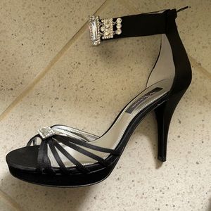Nina New York Heels Black Luster